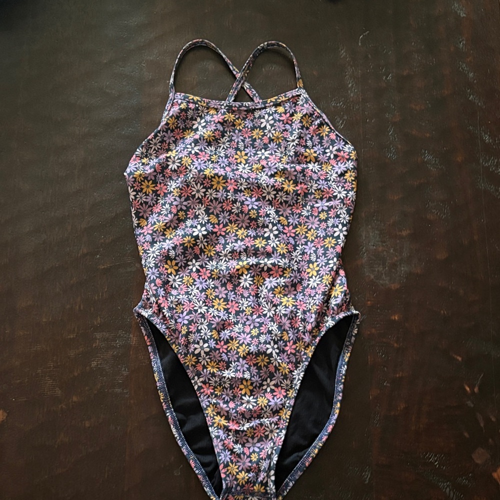 Jolyn One-Piece Tie-Back Daisy Print Size 26